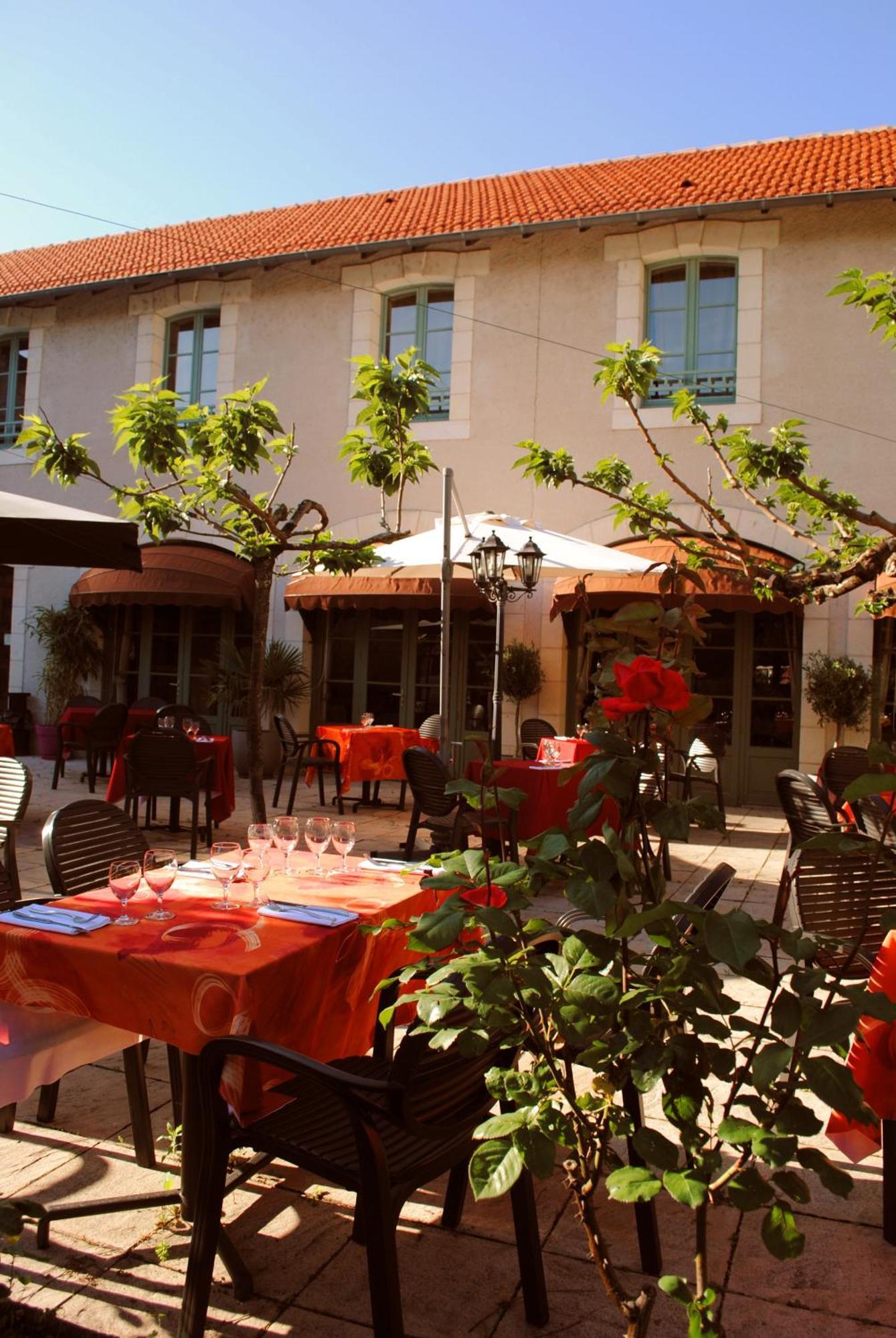 Logis Hostellerie Du Perigord Vert Brantôme Exteriör bild