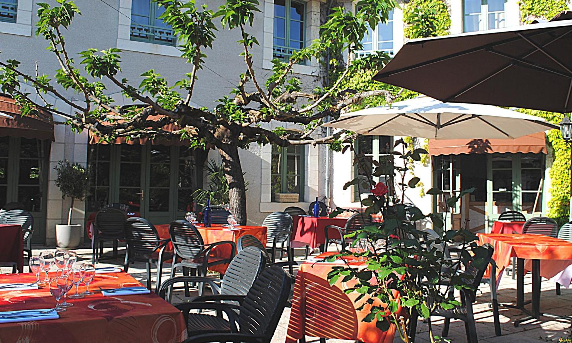 Logis Hostellerie Du Perigord Vert Brantôme Exteriör bild