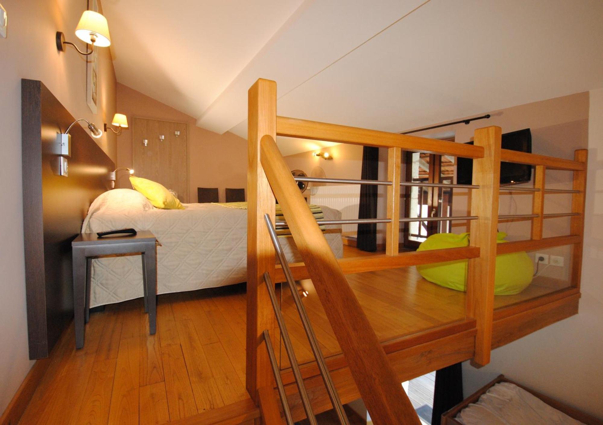 Logis Hostellerie Du Perigord Vert Brantôme Exteriör bild