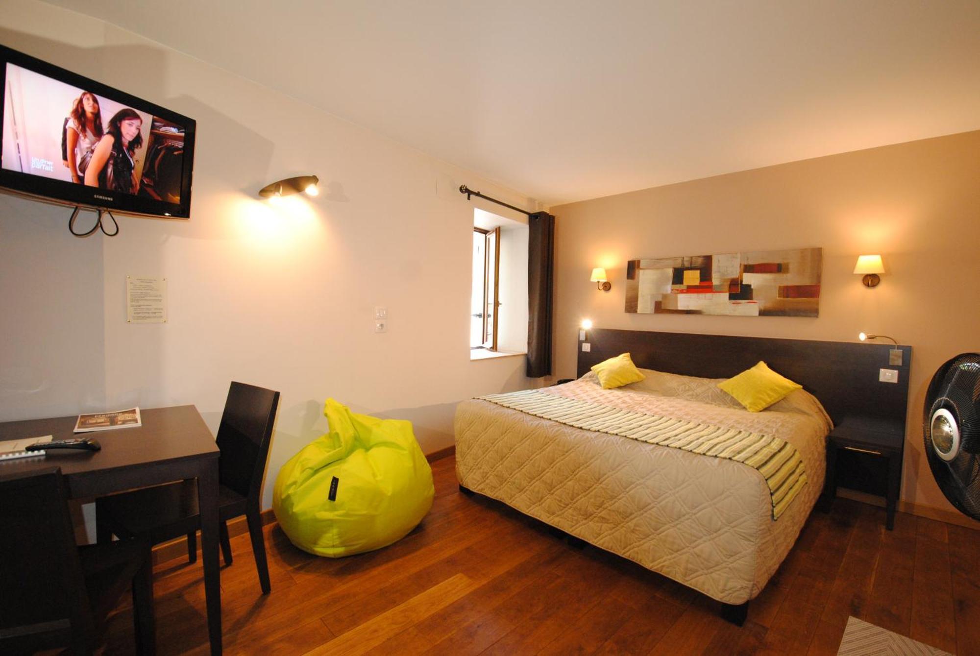Logis Hostellerie Du Perigord Vert Brantôme Exteriör bild