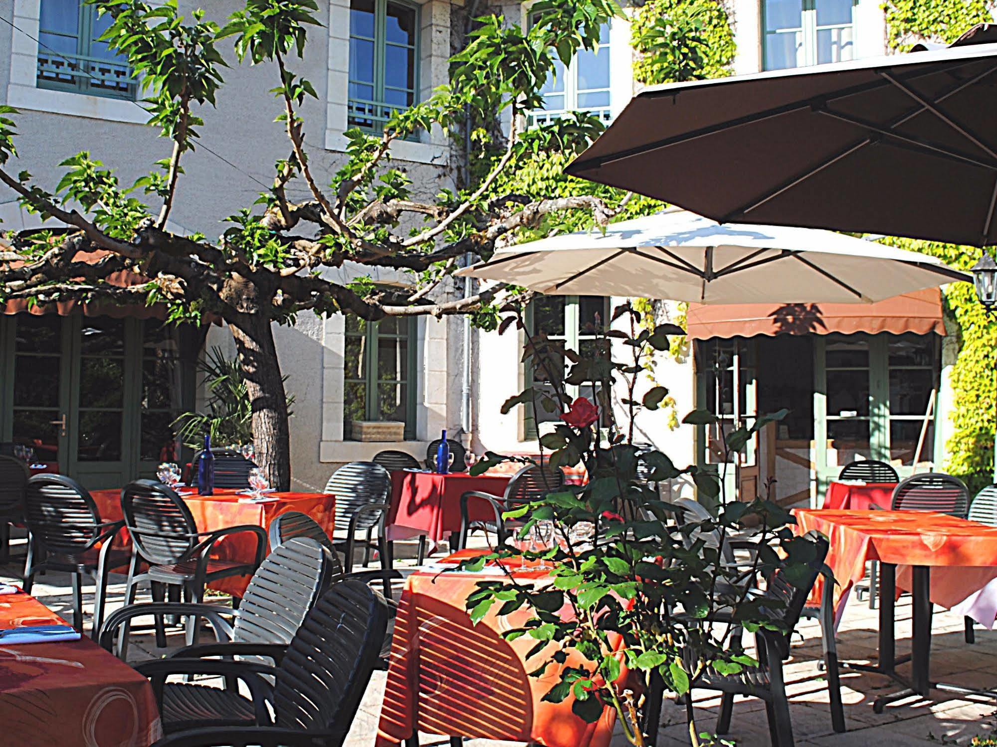 Logis Hostellerie Du Perigord Vert Brantôme Exteriör bild